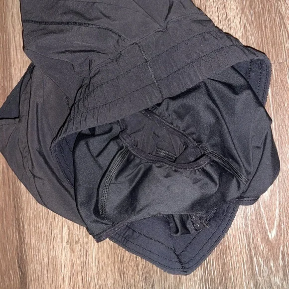Lululemon Black Athletic Running Shorts size 6 - Picture 5 of 5
